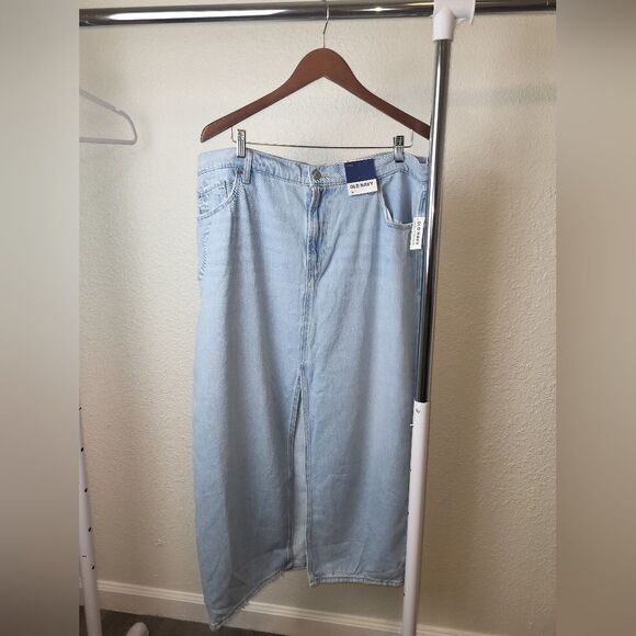 Old Navy Front Slit Denim Mid Rise Lightwash Midi Denim Skirt 16 - Picture 1 of 5